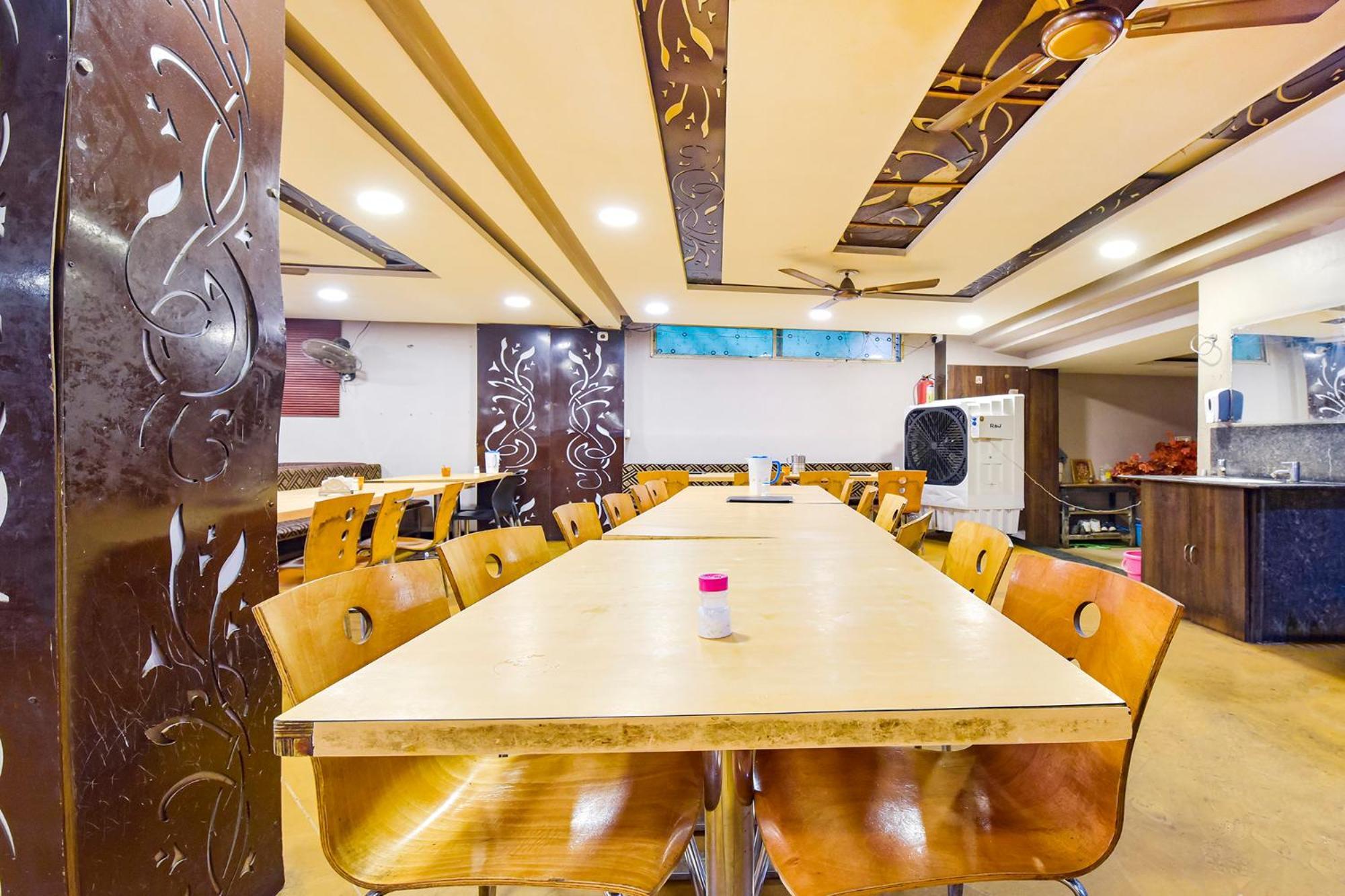 Fabhotel Raghumani Palace Ujjain Eksteriør bilde
