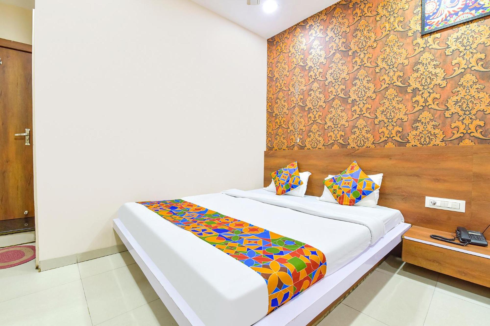 Fabhotel Raghumani Palace Ujjain Eksteriør bilde