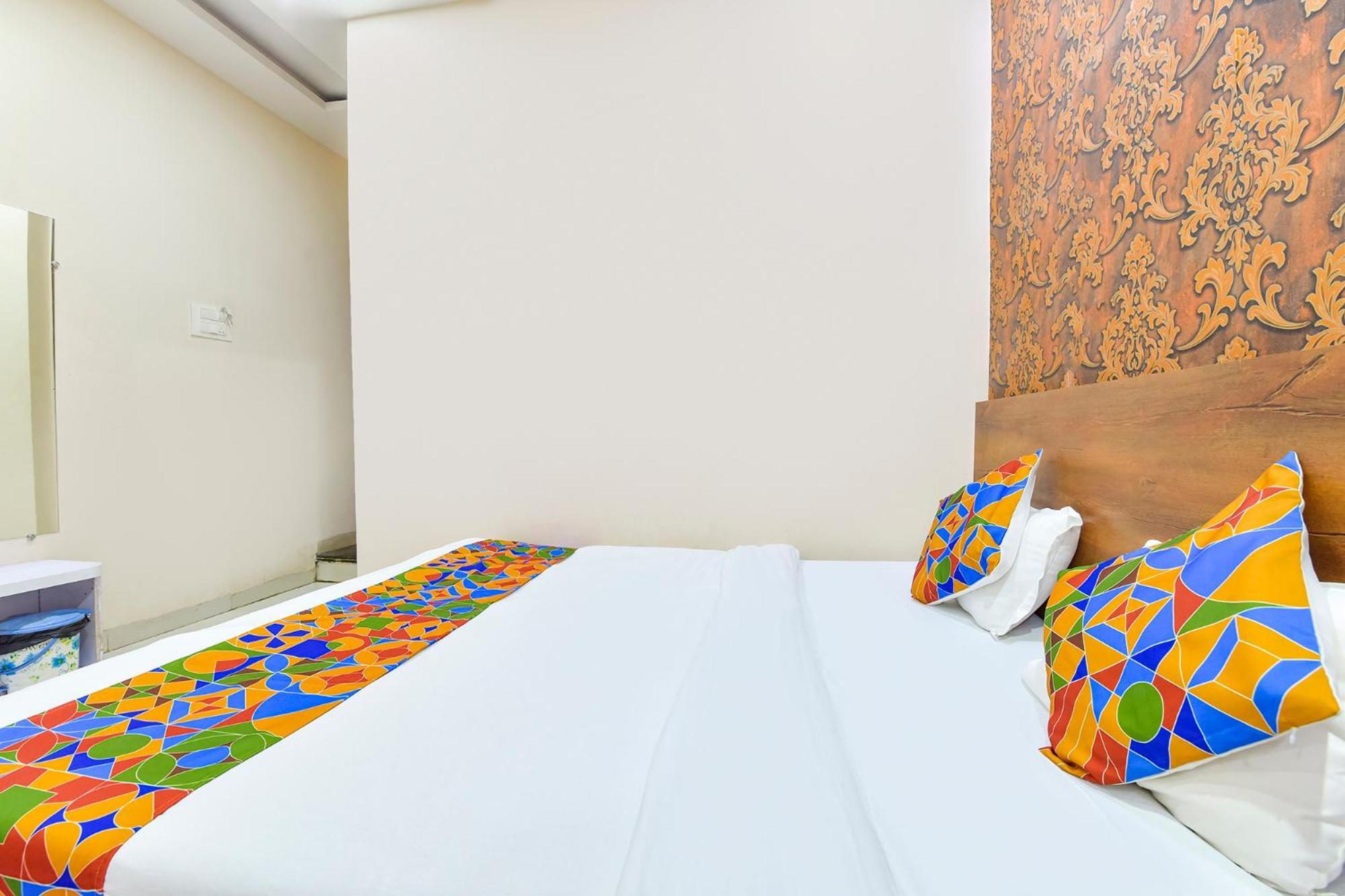 Fabhotel Raghumani Palace Ujjain Eksteriør bilde